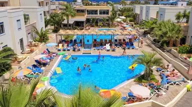 Meropi Hotel & Apartments