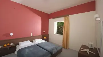 Meropi Hotel & Apartments
