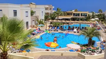 Meropi Hotel & Apartments