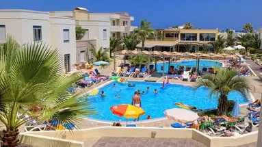 Meropi Hotel & Apartments