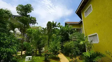 Merrils Beach Resort II