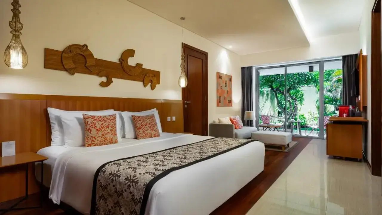 MERUSAKA NUSA DUA