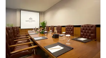 MERUSAKA NUSA DUA
