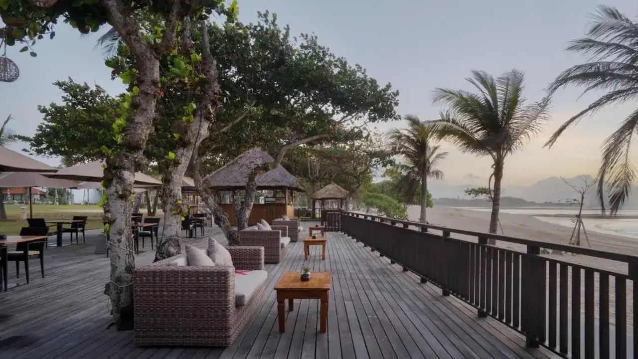 MERUSAKA NUSA DUA