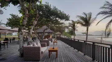 MERUSAKA NUSA DUA