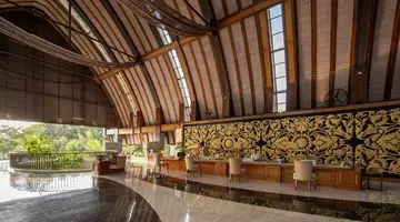MERUSAKA NUSA DUA