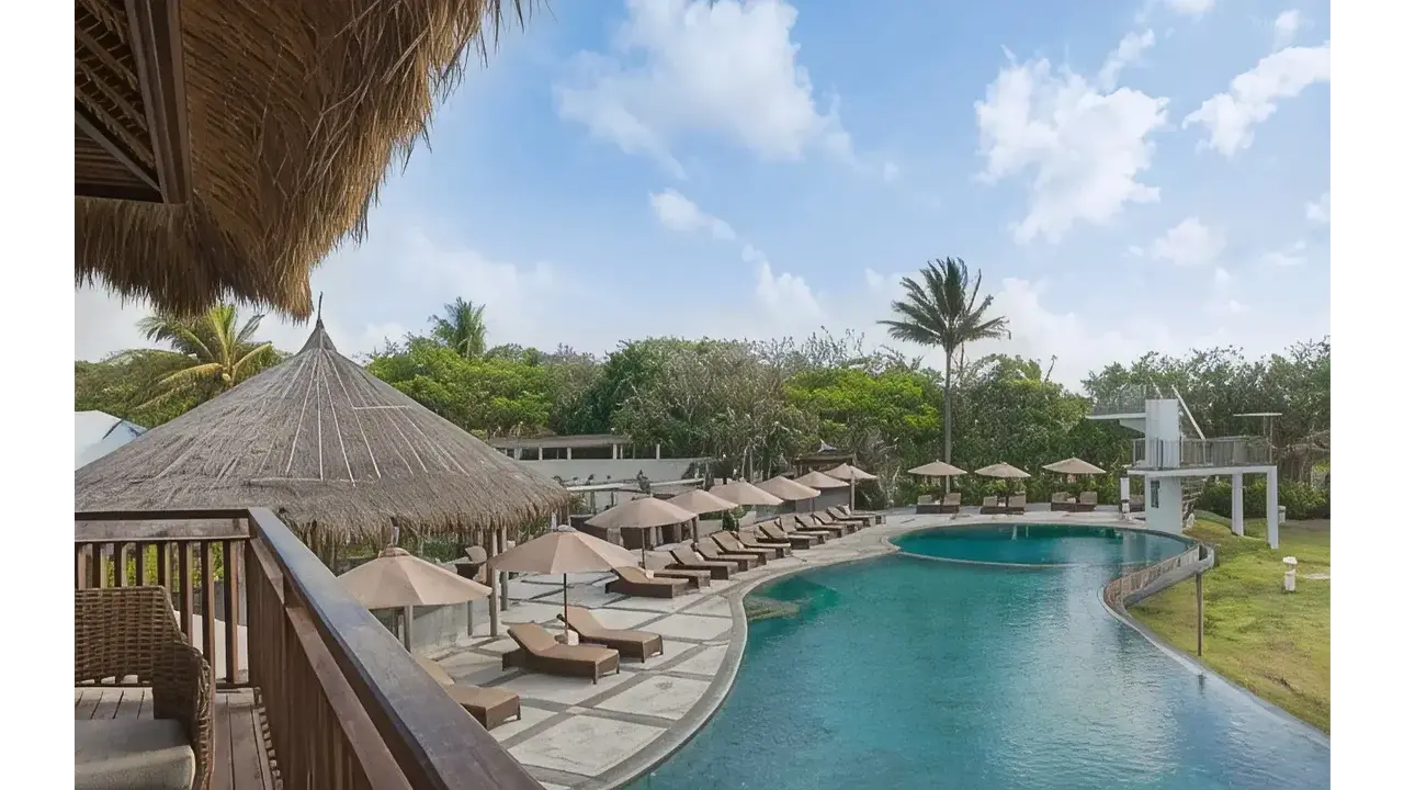 MERUSAKA NUSA DUA