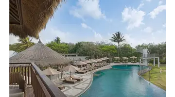 MERUSAKA NUSA DUA