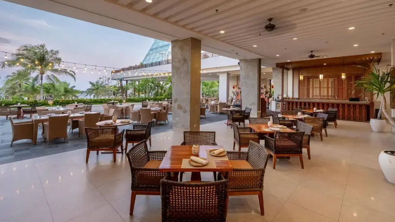 MERUSAKA NUSA DUA