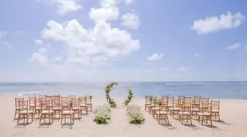 MERUSAKA NUSA DUA