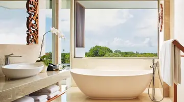 MERUSAKA NUSA DUA