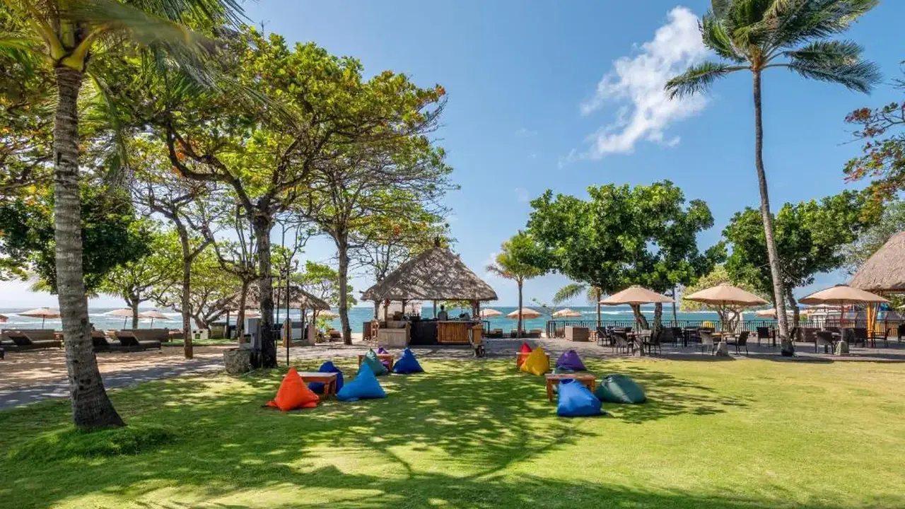 MERUSAKA NUSA DUA