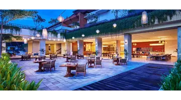 MERUSAKA NUSA DUA