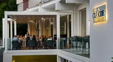 METROPOLE HOTEL
