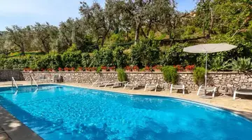METROPOLE HOTEL
