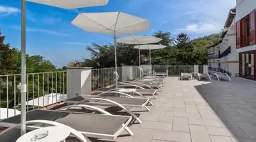 METROPOLE HOTEL