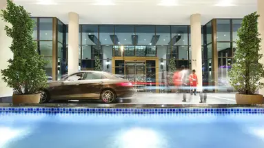 Metropolitan Hotel Dubai