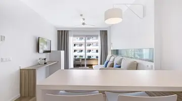 Metropolitan JUKA Playa Aparthotel