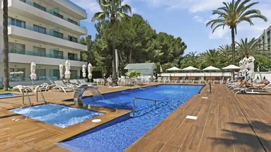 Metropolitan JUKA Playa Aparthotel