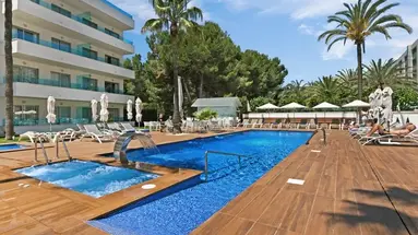 Metropolitan JUKA Playa Aparthotel