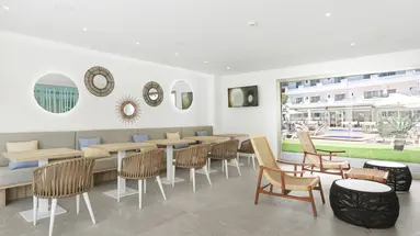 Metropolitan JUKA Playa Aparthotel