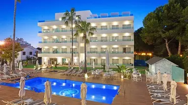 Metropolitan JUKA Playa Aparthotel