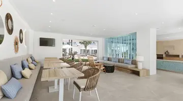 Metropolitan JUKA Playa Aparthotel