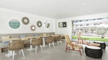 Metropolitan JUKA Playa Aparthotel