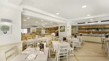 Metropolitan Playa Hotel