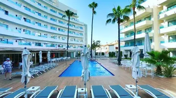 Metropolitan Playa Hotel