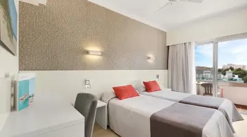 Metropolitan Playa Hotel