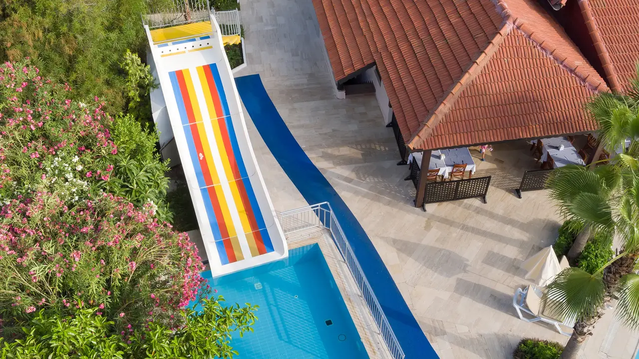 MG CLUB AKMAN BEACH HOTEL
