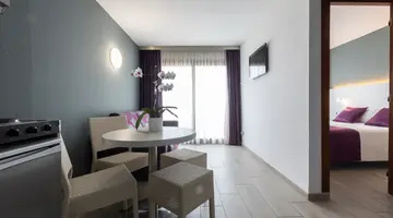 Miami Park Aparthotel