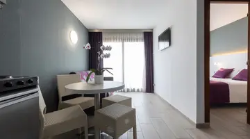 Miami Park Aparthotel
