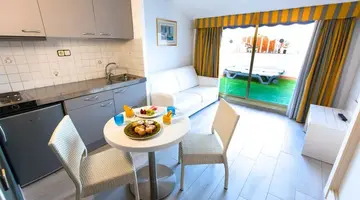 Miami Park Aparthotel