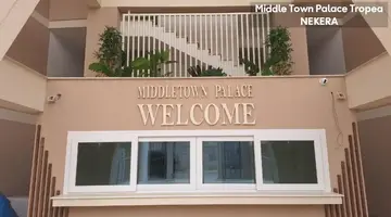 MIDDLE TOWN PALACE