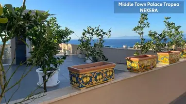 MIDDLE TOWN PALACE