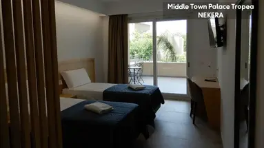 MIDDLE TOWN PALACE