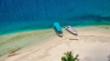 Między oceanami