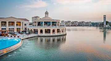 MILLENNIUM LAKEVIEW HOTEL