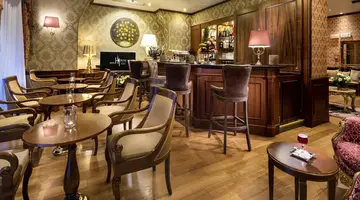 MILTON HOTEL