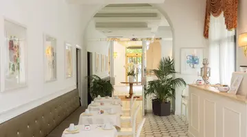 MILTON HOTEL