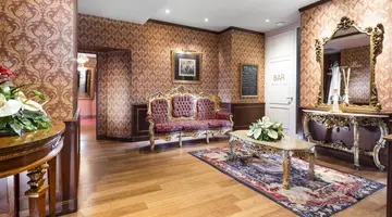 MILTON HOTEL