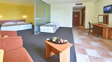 Mimosa Sunshine Hotel