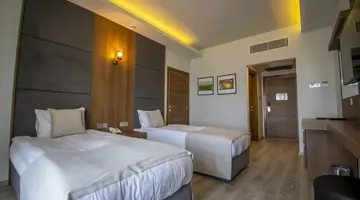 MIMOZA BEACH HOTEL