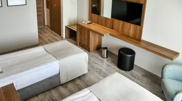 Mimoza Beach Hotel