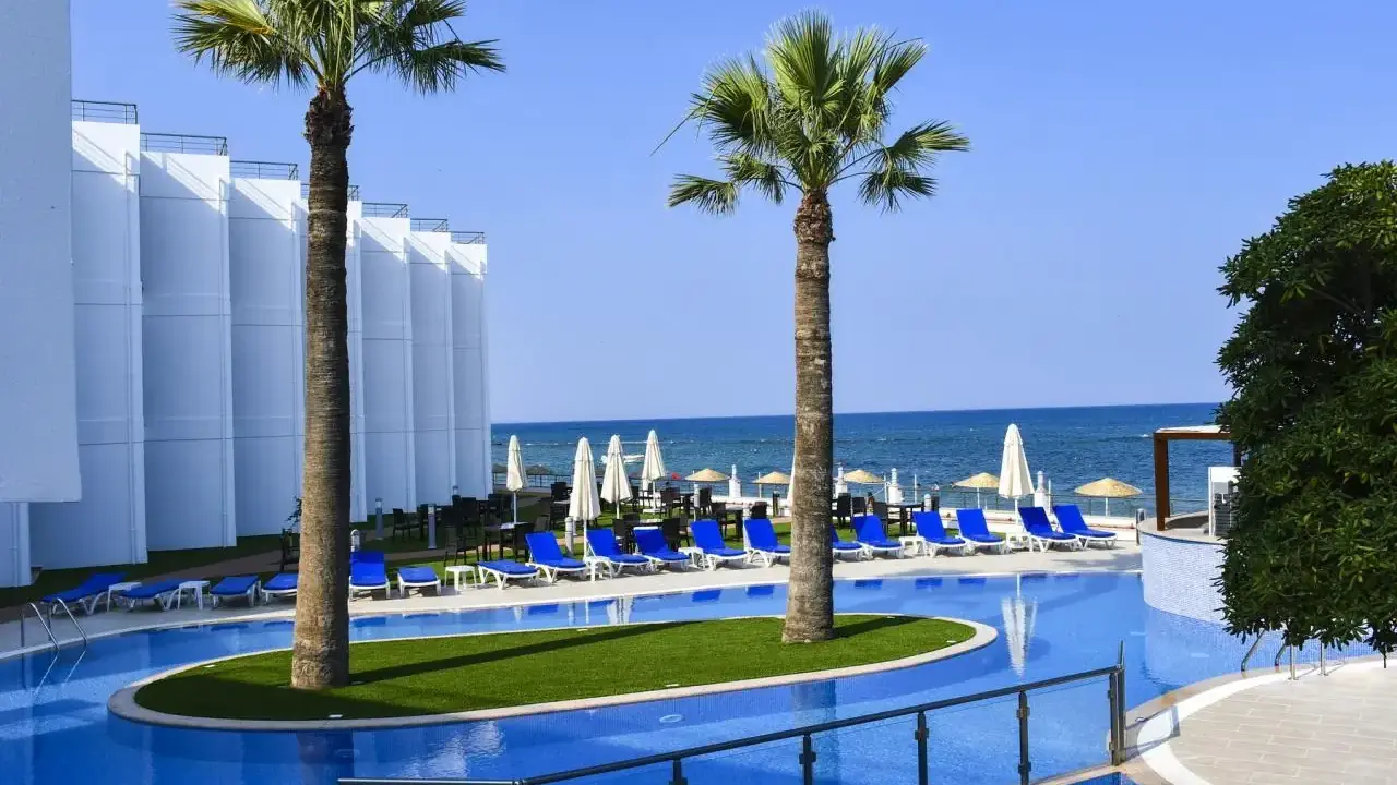 MIMOZA BEACH HOTEL
