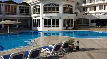 Minamark Beach Resort