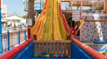 Minamark Resort