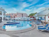 Minamark Resort